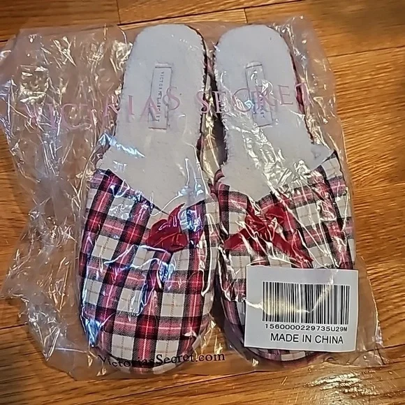 NEW Victoria’s Secret Flannel Slippers Satin Bow. Size Medium size 6.5/7 - Picture 5 of 5